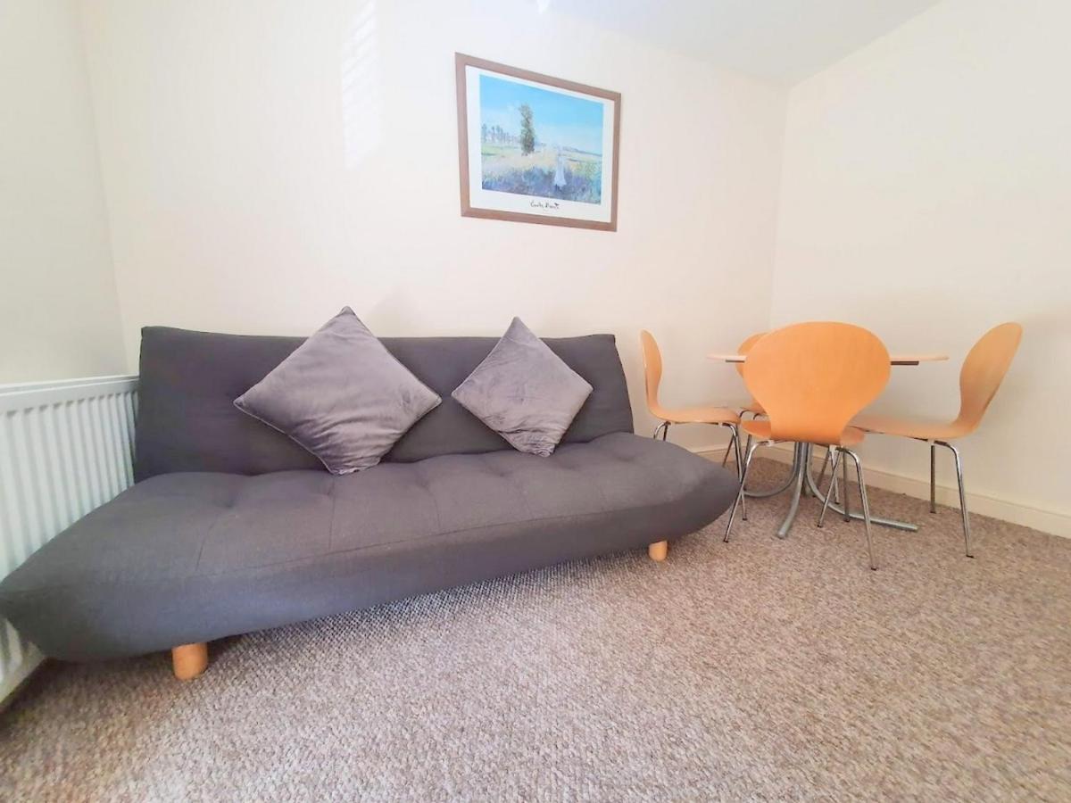 Bassett Flat With 2 Bedrooms And Superfast Wi-Fi Sittingbourne Luaran gambar