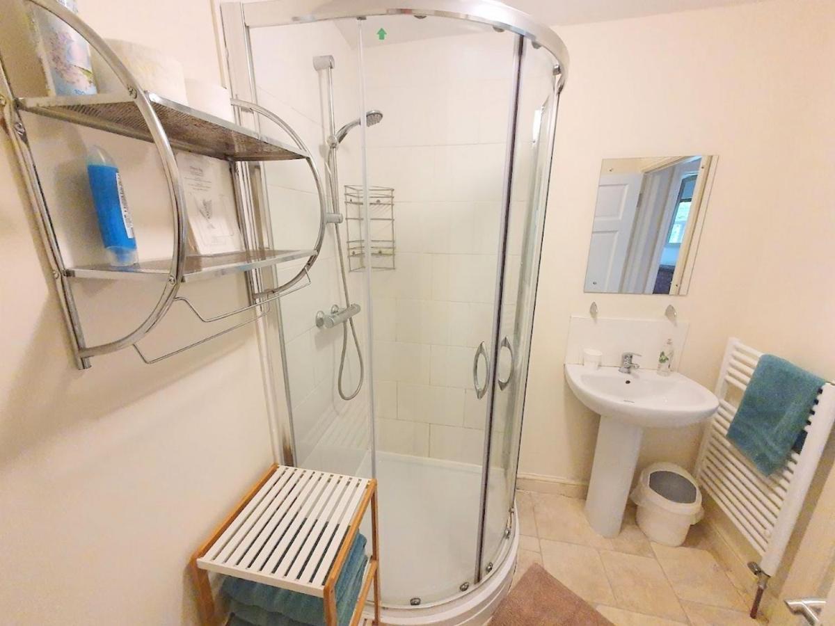 Bassett Flat With 2 Bedrooms And Superfast Wi-Fi Sittingbourne Luaran gambar